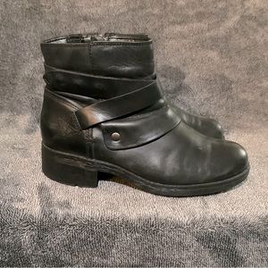 Clarks Calla Leather Straps Ankle Booties Size 8.5